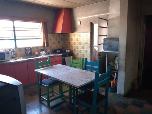 Imagen 6 de 11 de Chalet A La Venta En Pa Con Local Terreno Al Fondo