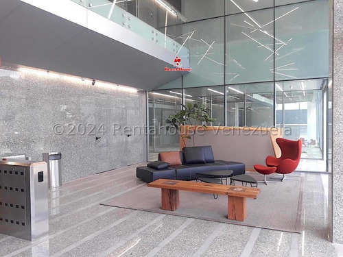 Oficina Remodelada En Alquiler En Centro Financiero Madrid En Las Mercedes Mls #24-20795 Mr