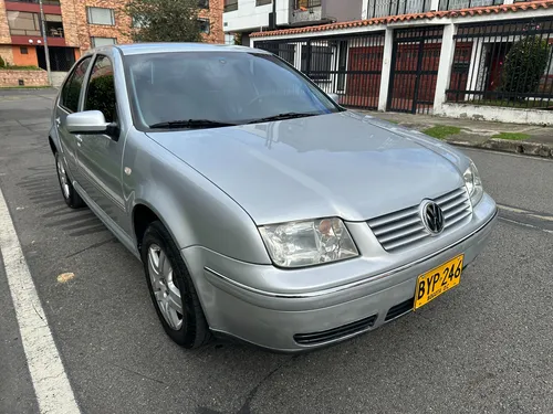 Volkswagen Jetta TRENDLINE AT 2000CC FE