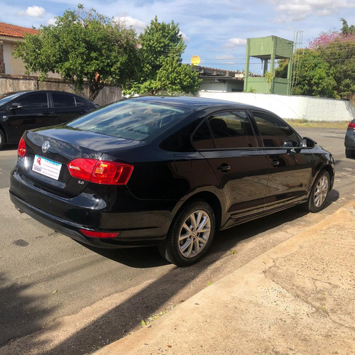 Imagem 8 de 11 de Volkswagen Jetta 2.0 4p Flex Confortline Automático