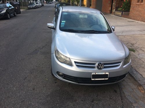 Volkswagen Voyage 1.6 Full Año 2011