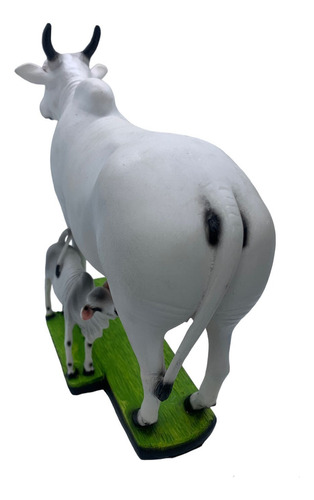 Escultura De Vaca Nelore Com Filhote Em Resina