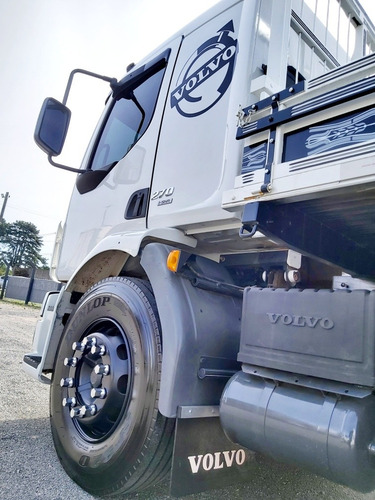 Imagem 5 de 15 de Caminhao Volvo Volvo Vm 270
