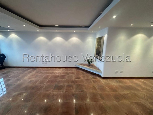 Amplio Apartamento En Alquiler En Alto Hatillo #25-13619 Josmary Sanjuan