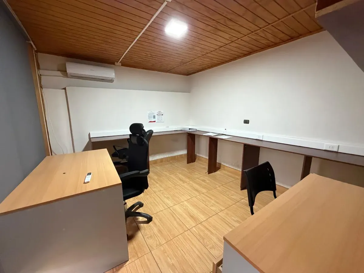 Imagen 1 de 20 de Casa Comercial 7 Oficinas 5 Estac. A Una Cuadra De Freire