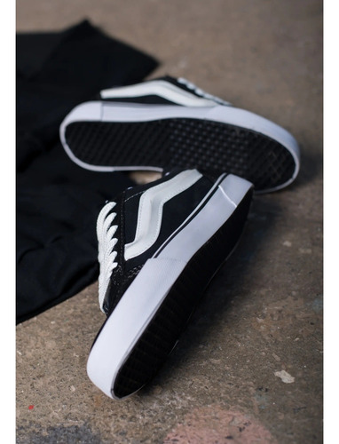 Zapatillas Urbanas Clásicas Lona Gamuza Aplique 3d Van Knu