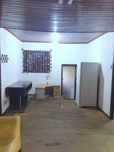 Imagem 3 de 17 de Casa Com 3 Dormitórios - 4131