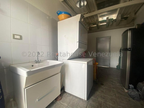 Imagen 19 de 26 de Bella Casa En Calle Cerrada Con Vigilancia En Colinas De Bello Monte, Caracas, Código: 23-23675 Mvg