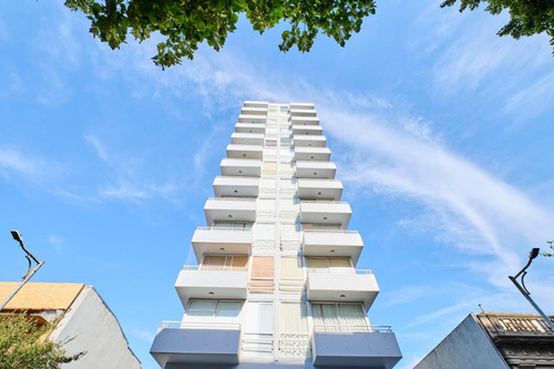 Venta - Dpto. 3 Amb. En Victoria. Balcón, Cochera Y Pileta