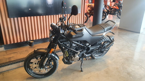 Imagen 8 de 19 de Svartpilen 200 Abs Husqvarna 0km 2023 Solo Dni Tna 0% $