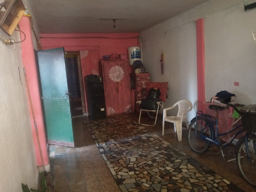 Vendo Vivienda Multifamiliar De 10 Ambientes Isidro Casanova A Mtrs De Ruta 3