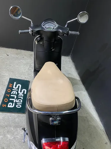 Piaggio Vespa Vxl150 Abs Negra 2023 2.900 Kms