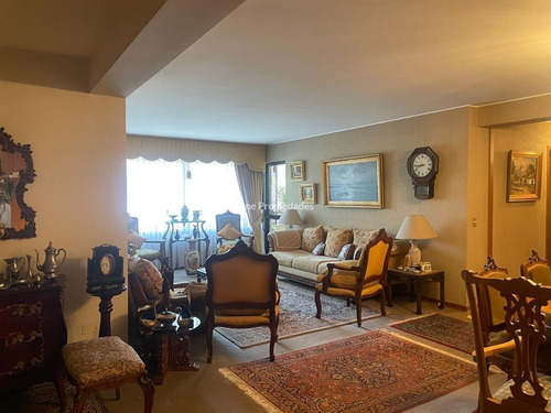 Departamento En Venta De 4 Dorm. En Las Condes