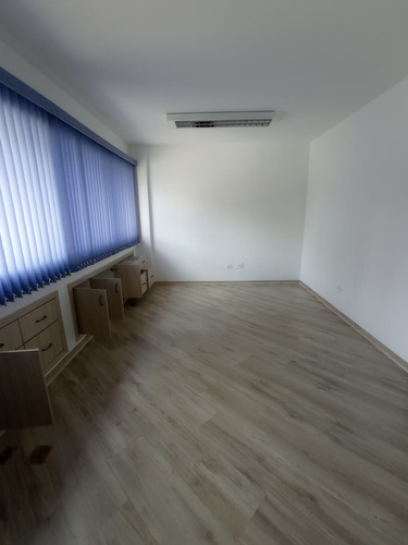 Imagem 6 de 9 de Sala Comercial À Venda Bairro Centro - Sa00002 - 70355687