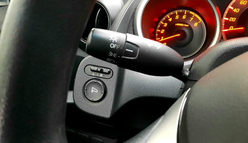 Imagem 14 de 15 de Honda Fit 2012 1.4 Lx Flex 5p