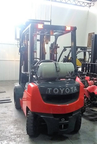 Imagen 5 de 13 de Montacargas Toyota Año 2008, 4000 Lbs Yale Seminuevo.