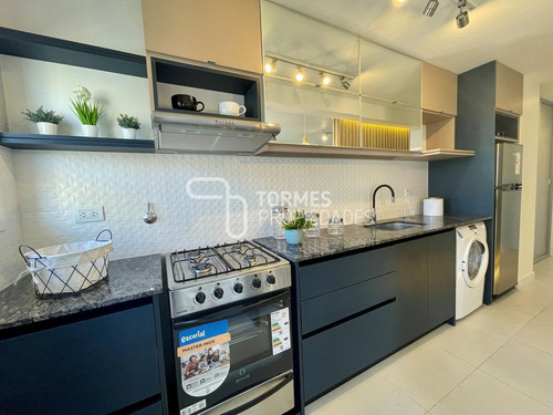 Imagen 14 de 30 de Tour Virtual Departamento Venta 2 Ambientes Reciclado Con Balcón Corrido ~ Macrocentro Mar Del Plata