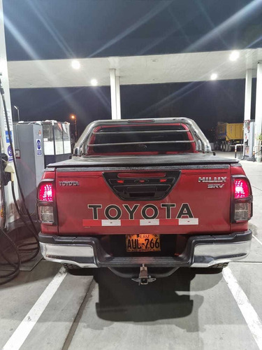 Imagen 3 de 6 de Toyota Hilux Srv