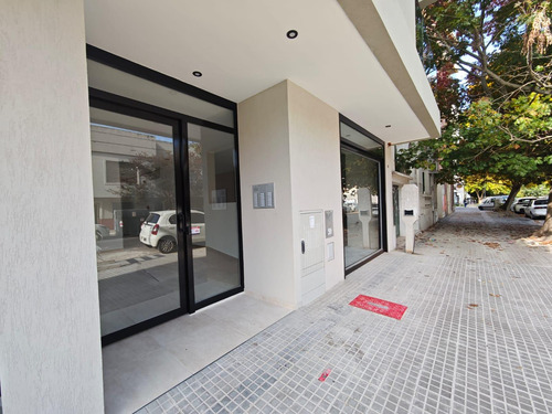 5 Entre 42 Y 43 La Plata -monoambiente Amoblado En Alquiler