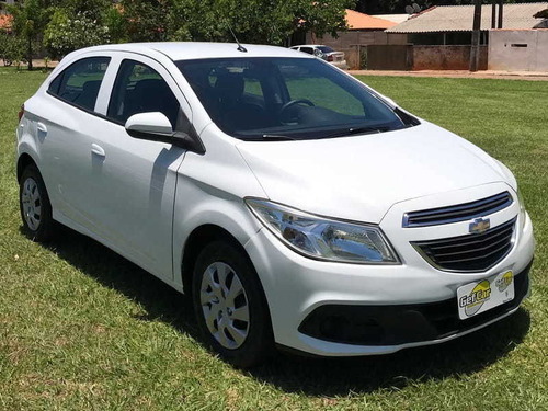 Imagem 2 de 12 de Chevrolet Onix 1.0 Lt 8v Flex 4p Manual 2013
