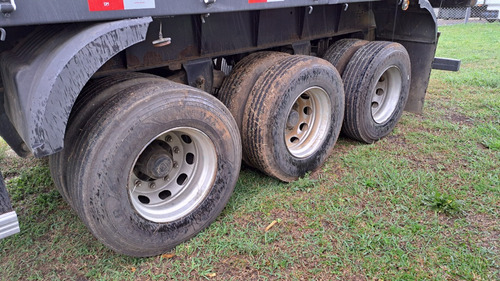 Carreta Randon 2013 3 Eixos, Com Pneus