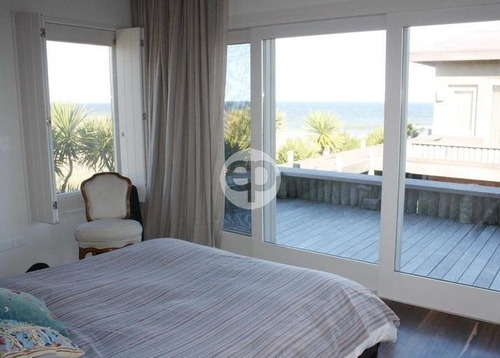 Imagen 8 de 9 de Casa Sobre La Playa En Punta Piedras