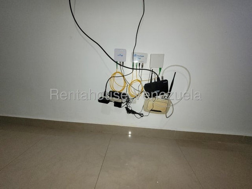 Yoselin Cabesas Vende Apartamento En Ciudad Roca, Yc 25-23837