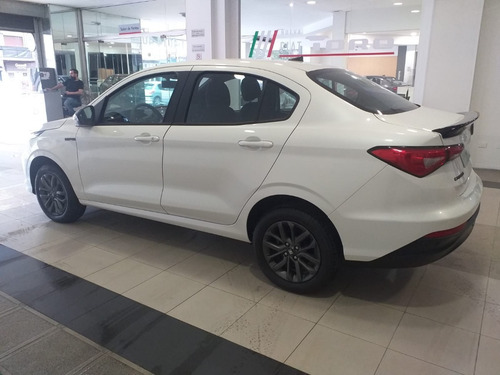 Imagen 2 de 16 de Fiat Cronos 1.3 Drive S-desing My23 0km 2023