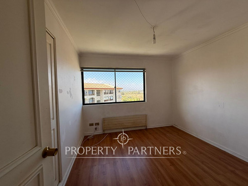 Arriendo Año Corrido Amplio Y Cómodo Departamento