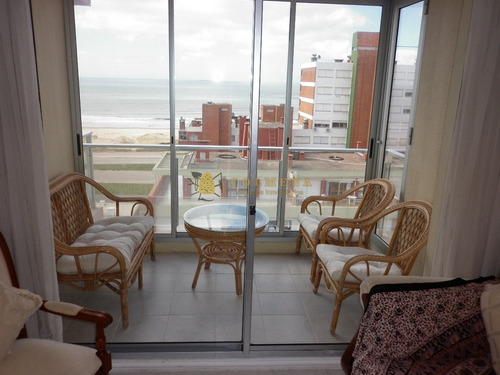Apartamento En Playa Brava Con Vista Al Mar - Consulte !!!!!!- Ref: 3613