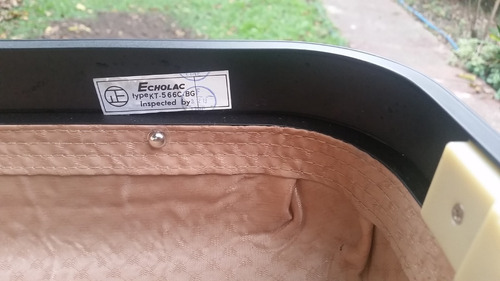Valija Fibra De Vidrio Con Llave Y Cerradura Combinación