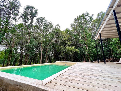 Casa De Diseño Con Increíble Arboleda En Country San Miguel Salsipuedes