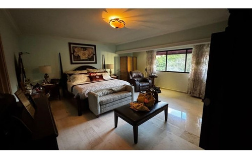 Apartamento En Venta En Serrallés, Santo Domingo