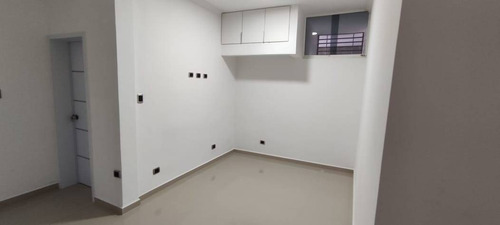 Imagen 7 de 14 de Casa En Venta En Trigal Norte Hilmar Rios C137728 Tlf-0414-432-69-46