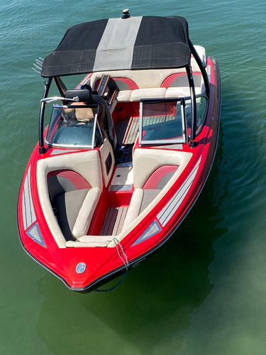 Lancha Centurion Enzo 240