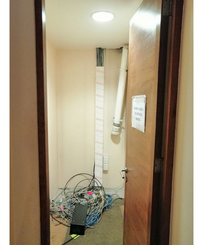 Arriendo Oficina Habilitada De 255,36 M2, Metro Pedro De Val