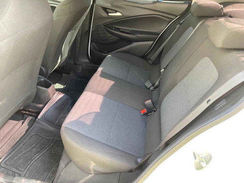 Imagen 12 de 14 de Chevrolet Onix 2021 4p Ls L3/1.0/t Man (a)