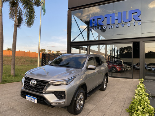 Toyota Hilux SW4 2.7 VVT-I FLEX SRV 7L 4X2 AUTOMÁTICO