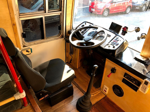 Imagem 8 de 13 de Motorhome Mercedes Nielson Com Documento