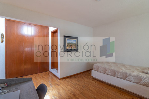 Jurica, Casa En Venta En La Mejor Calle