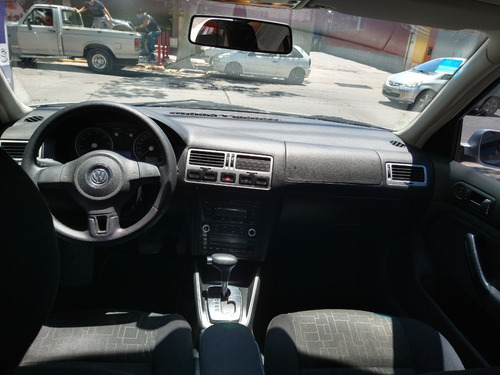 Volkswagen Bora 2.0 Tip 2009