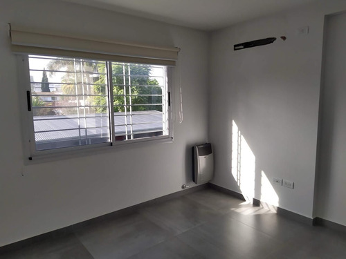 Departamento En Alquiler En Rafael Calzada