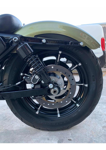 Harley Davidson 883 Iron