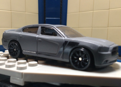 Priviet Import Dodge Charger Ii R/t Hot Wheels Hw