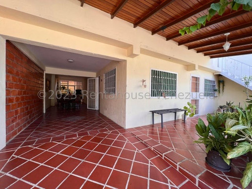 Casa En Venta Urb. Valles De Santa Rita Maracay 22-24246 Ap.