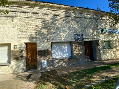 Importante Esquina En Pedernales Bs.as
