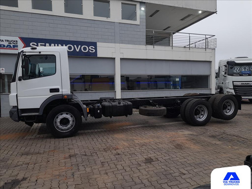Mbenz Atego 2426 6x2 Cab Curta Chassi 2019/2020