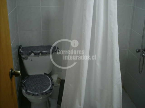Casa En Venta De 5 Dorm. En Pucón