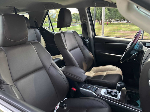 Toyota SW4 2.8 Srx 177cv 4x4 7as At