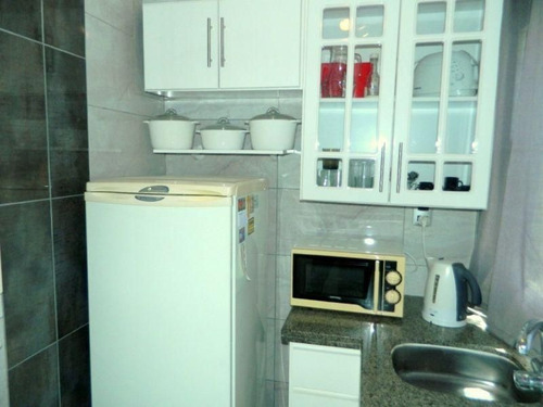 Apartamento En Venta De 2 Dormitorios En Peninsula